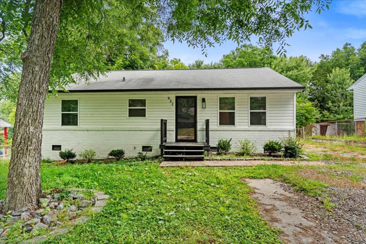 House for rent at 932 Summer Dr, Gastonia, NC 28052