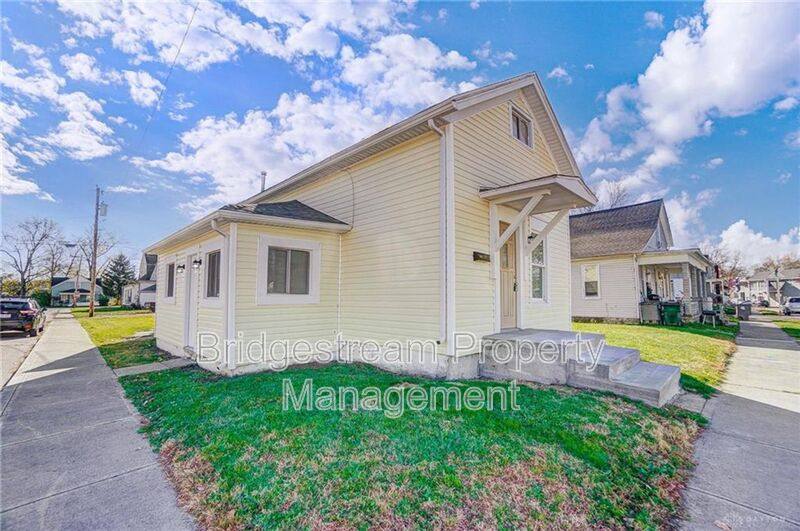 House for rent at 601 1 2 S Walnut St, Troy, OH 45373