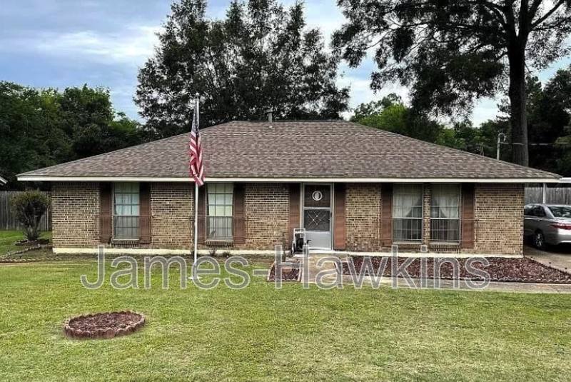 House for rent at 411 Wares Ferry Rd, Montgomery, AL 36117