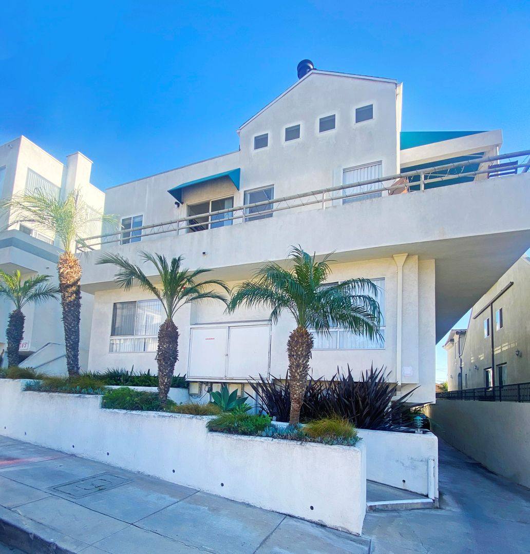 Apartment for rent at 710 9th St, Hermosa Beach, CA 90254