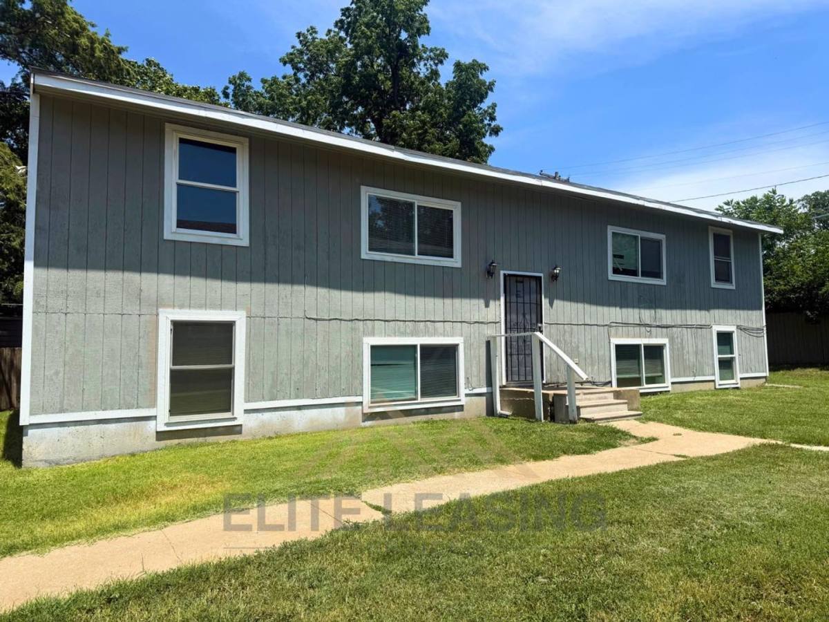 Apartment for rent at 2810 SE Monroe St, Topeka, KS 66605