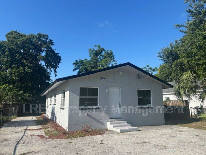 House for rent at 2204 W Pine St #102, Orlando, FL 32805