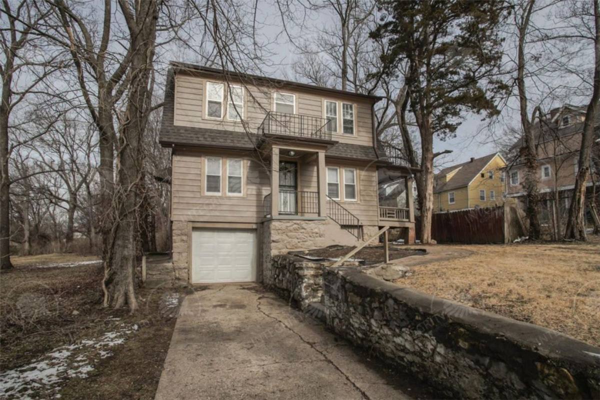House for rent at 3708 E 61st St, Kansas City, MO 64130