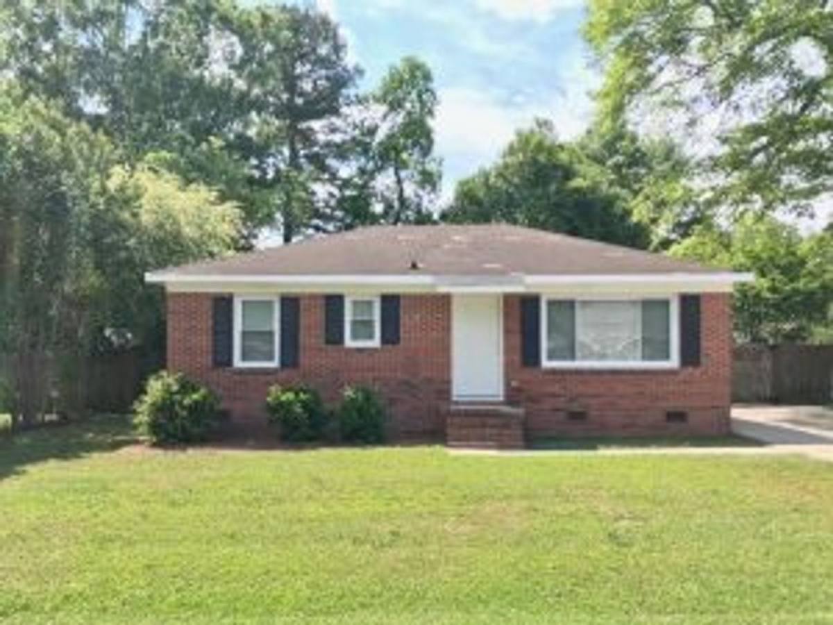 House for rent at 305 Anita Dr, Goose Creek, SC 29445