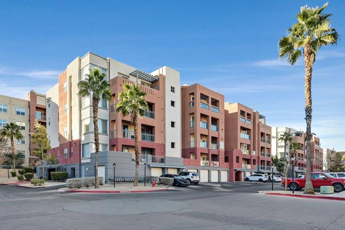 Condo for rent at 59 E Agate Ave, Las Vegas, NV 89123