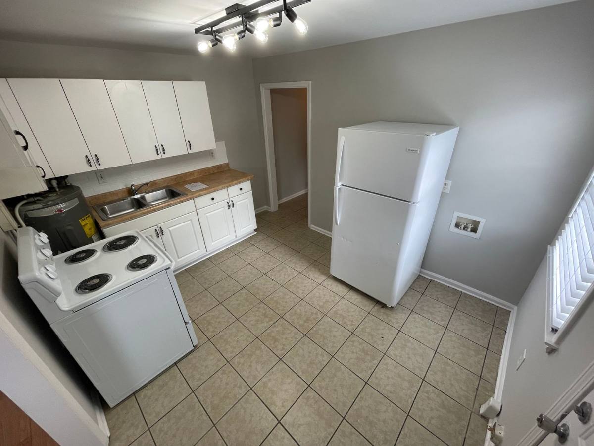 Apartment for rent at 3403 Reid Ave, Charlotte, NC 28208