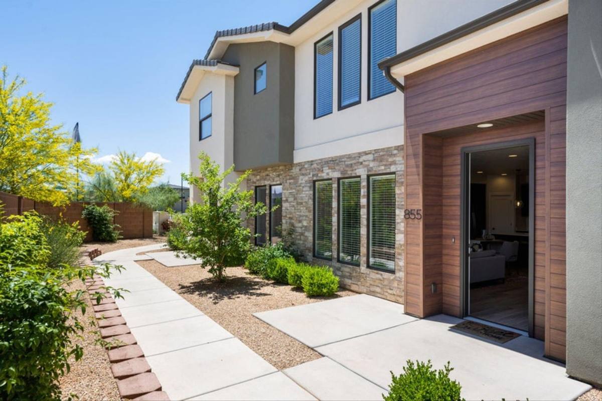 House for rent at 855 S Black Alder Dr, Saint George, UT 84790