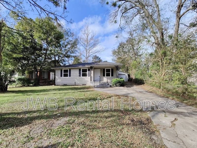 House for rent at 2028 Prospect St E, Jacksonville, FL 32254