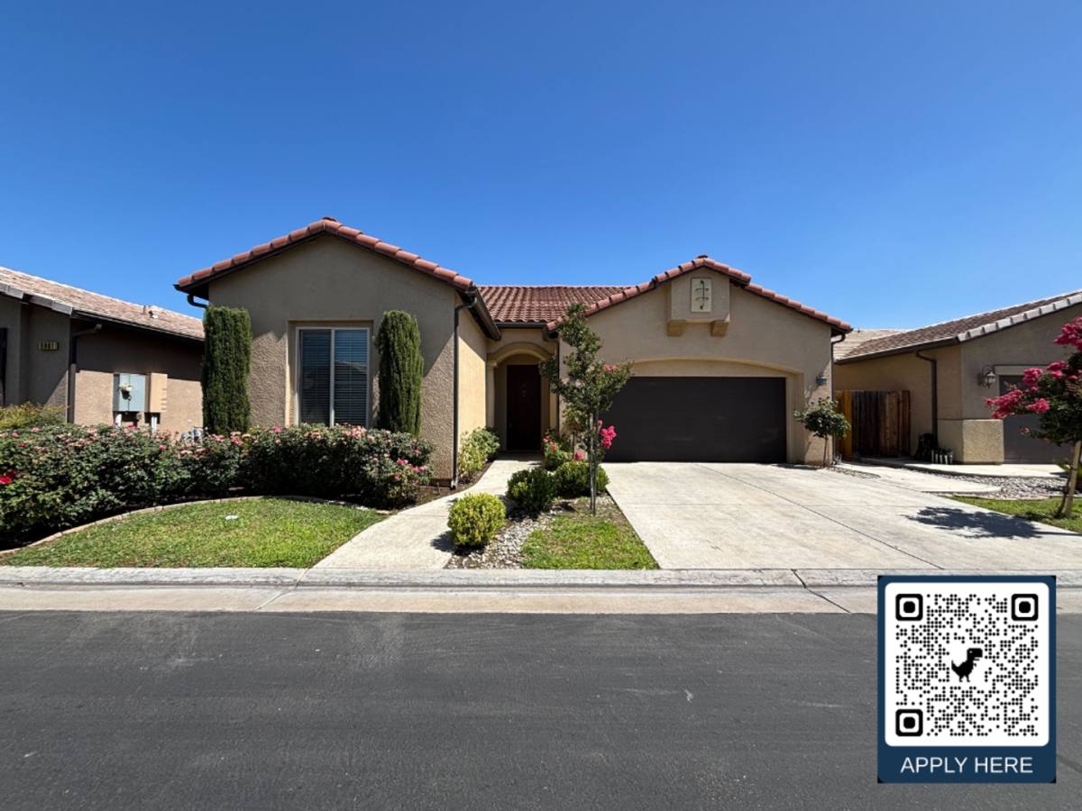 House for rent at 5967 E Via Peccio Dr, Fresno, CA 93727