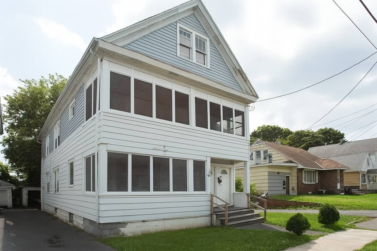 Apartment for rent at 526 Boyden St, Syracuse, NY 13206