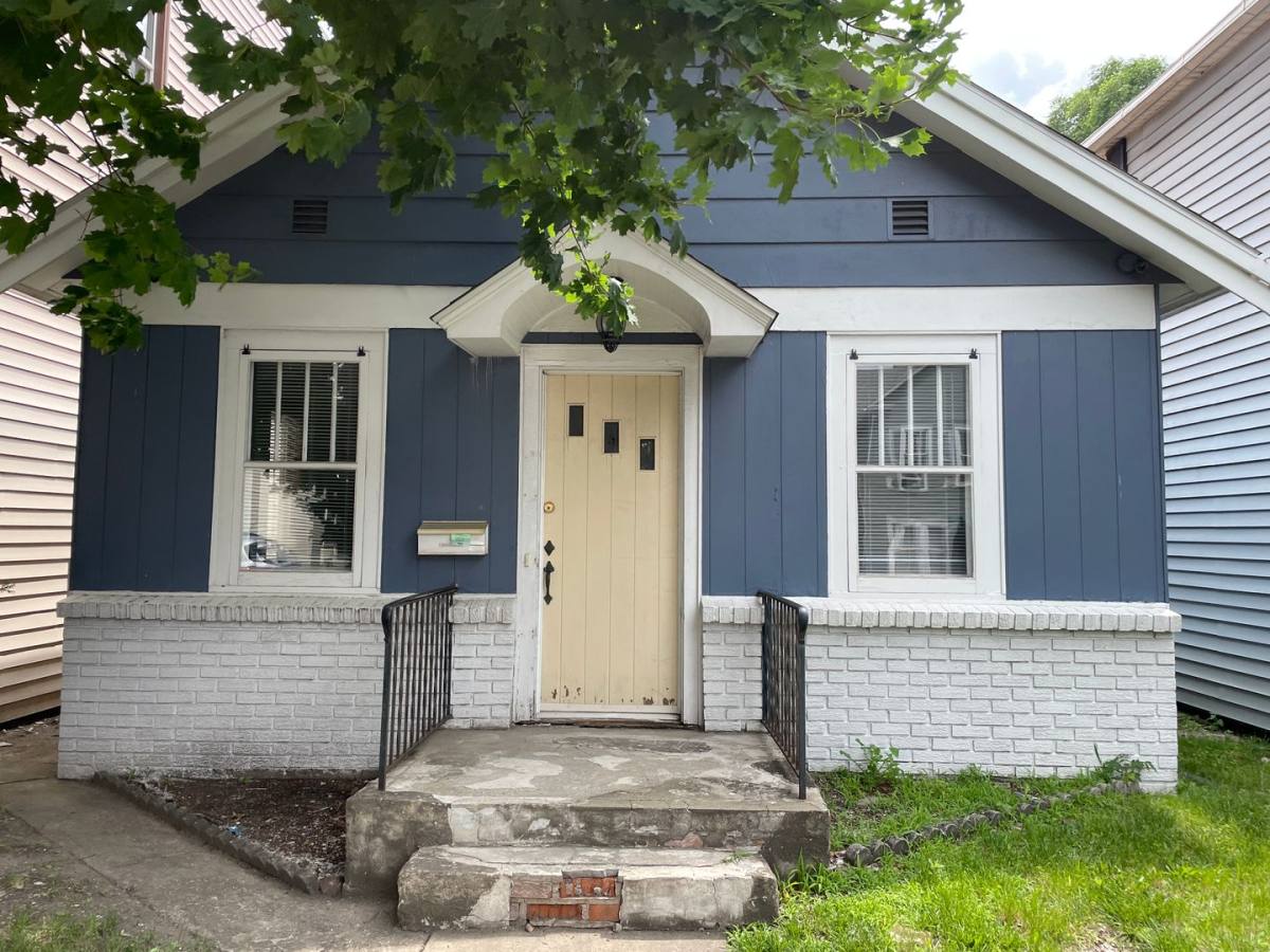 House for rent at 1630 N Wells St, Fort Wayne, IN 46808