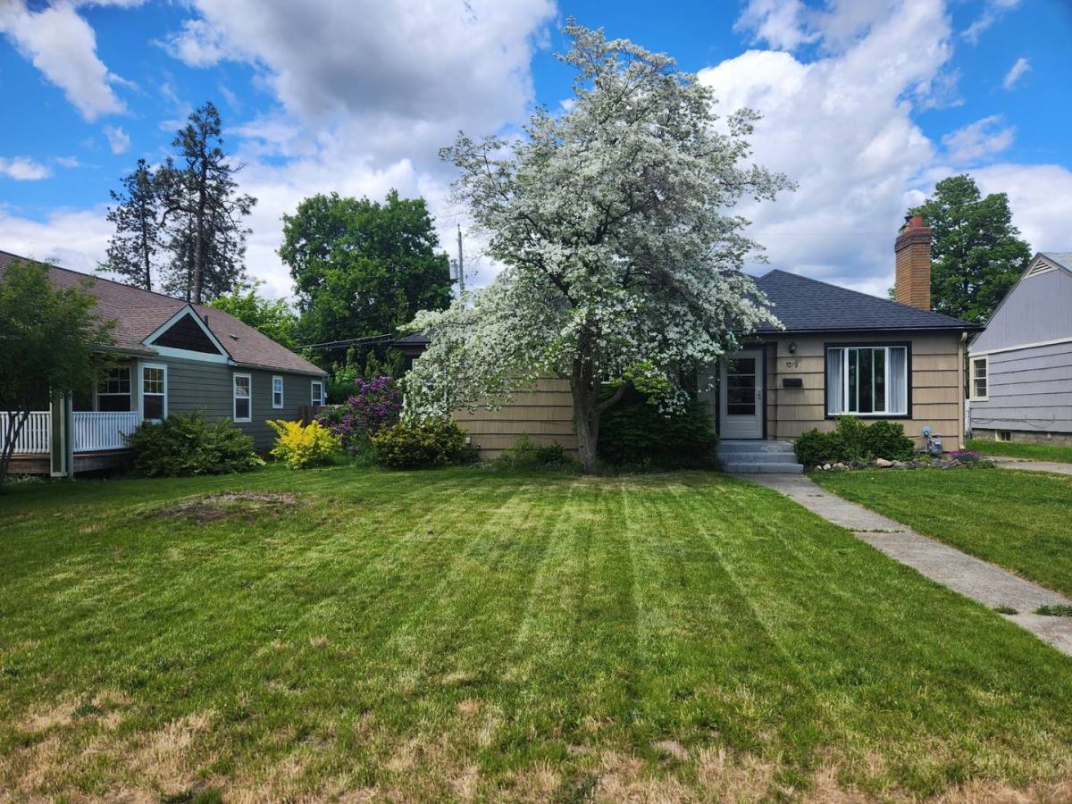 House for rent at 1019 E Thurston Ave, Spokane, WA 99203