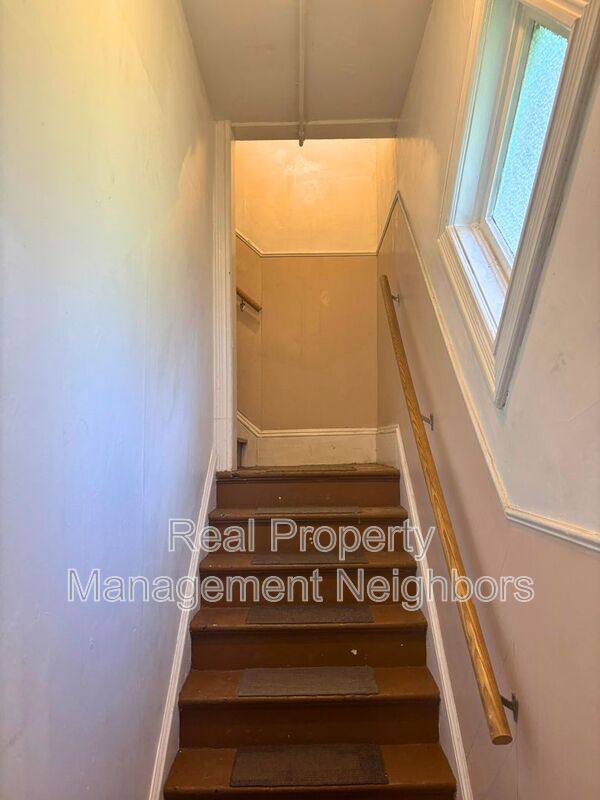 Apartment for rent at 1717 Plainfield Ave NE, Grand Rapids, MI 49505