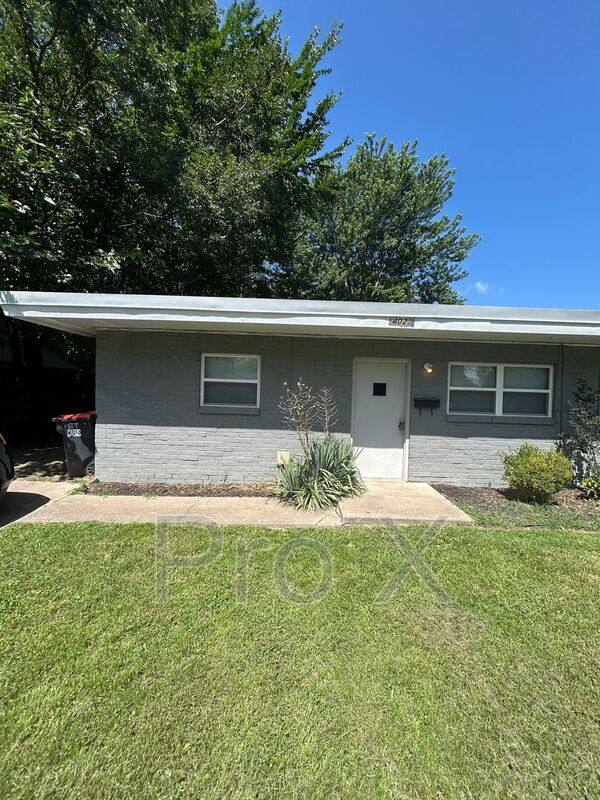 House for rent at 402 Dyer B, Springdale, AR 72762