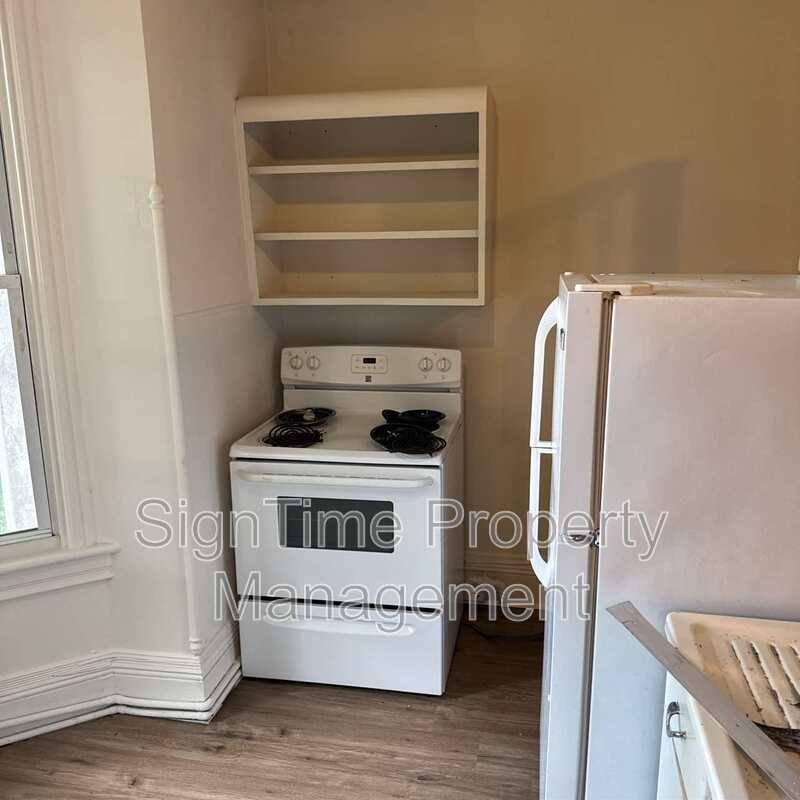 Apartment for rent at 38 E Franklin St #4, Hagerstown, MD 21740