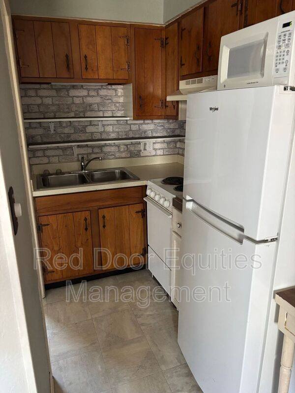 Apartment for rent at 141 Lake St, Lancaster, OH 43130