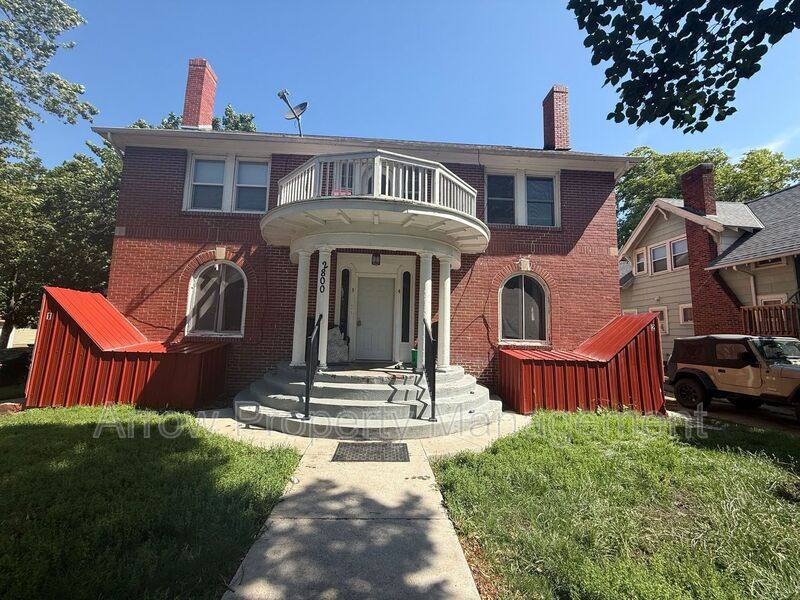 Apartment for rent at 2800 P St #6, Lincoln, NE 68503