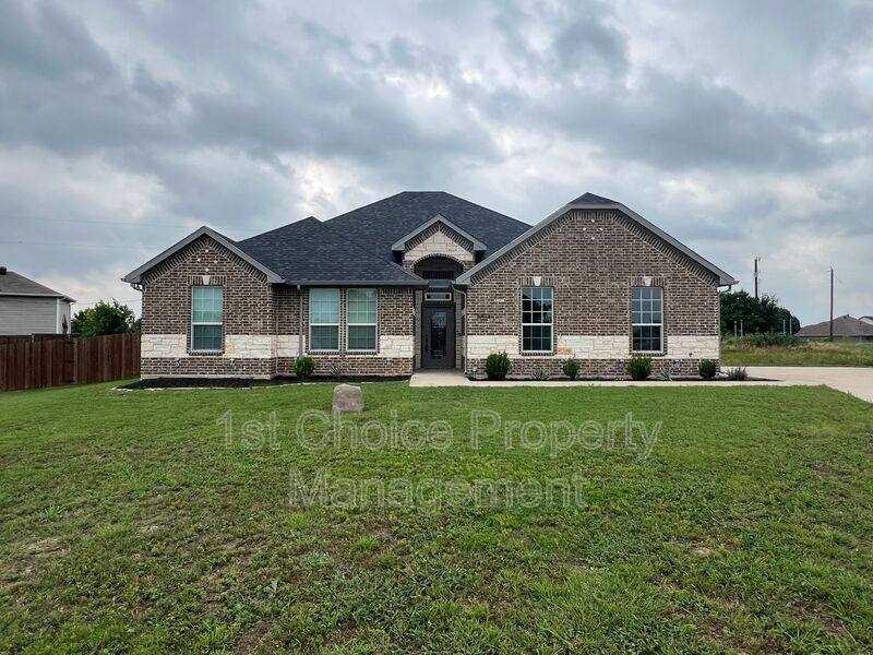 House for rent at 5413 Harrys Place, Fort Worth, TX 76126