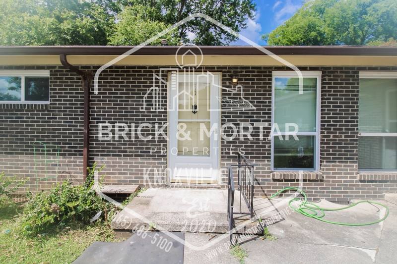 Apartment for rent at 511 S Cedar St, Maryville, TN 37803