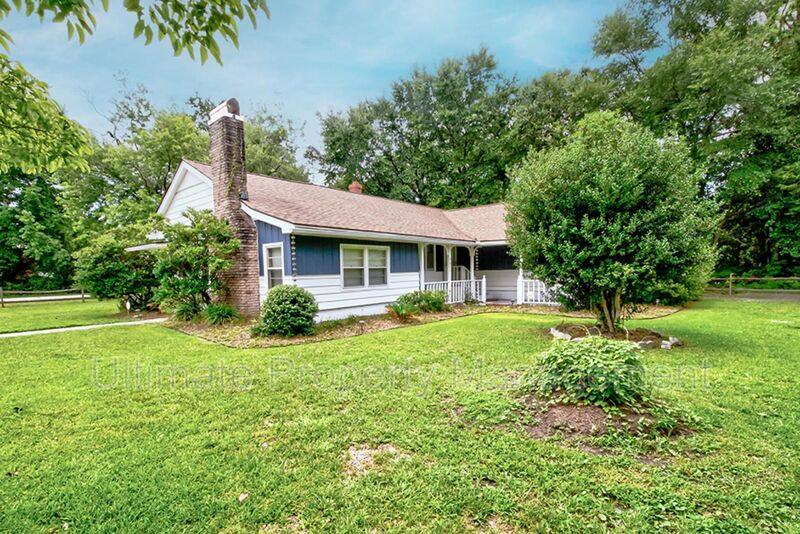 House for rent at 4620 Greenway Ave, Wilmington, NC 28403