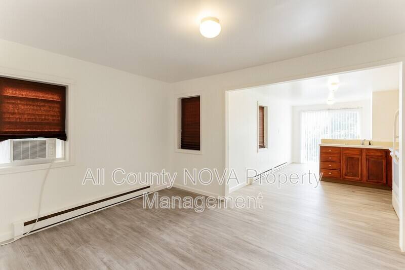 Townhouse for rent at 214 Clay St #B, Annapolis, MD 21401