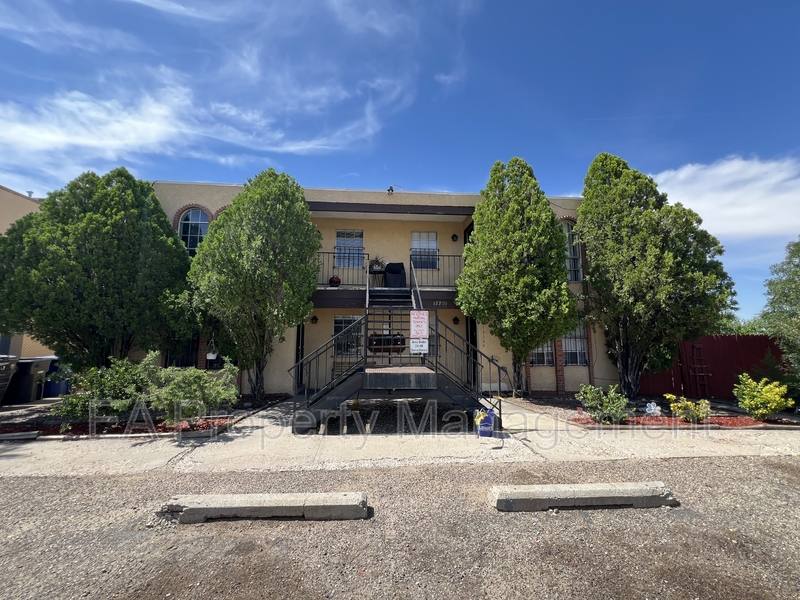 House for rent at 12200 Candelaria Rd NE #D, Albuquerque, NM 87112