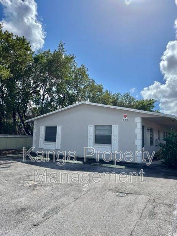 Apartment for rent at 220 SW 8th St #4, Fort Lauderdale, FL 33315
