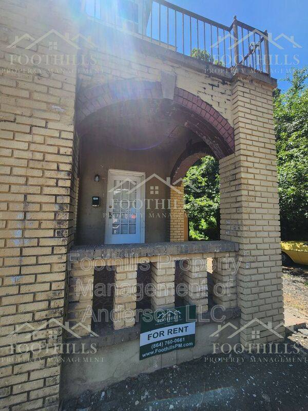 Apartment for rent at 1007 N Main St #A, Anderson, SC 29621