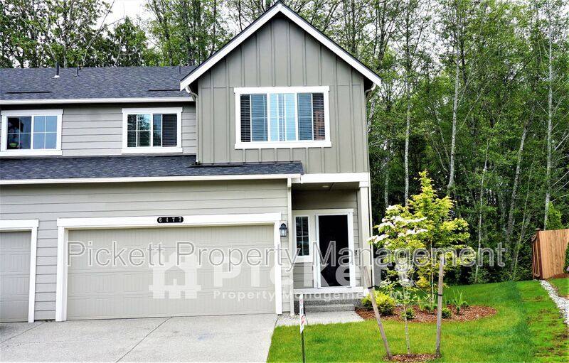 Townhouse for rent at 6477 Hornet Circle NE, Bremerton, WA 98311