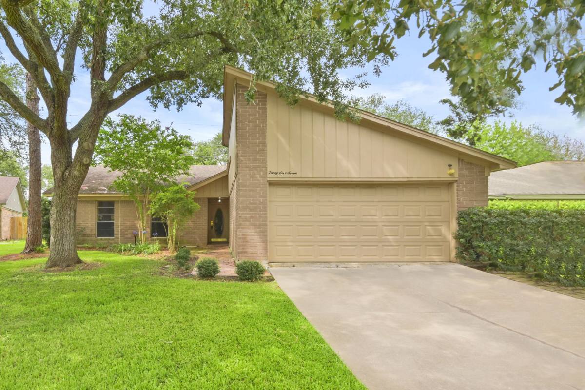 House for rent at 3607 Cedar Gardens Dr, Houston, TX 77082