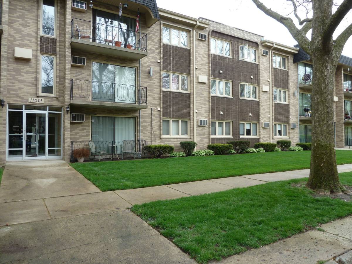 Apartment for rent at 11001-15 S Keating Ave, Oak Lawn, IL 60453