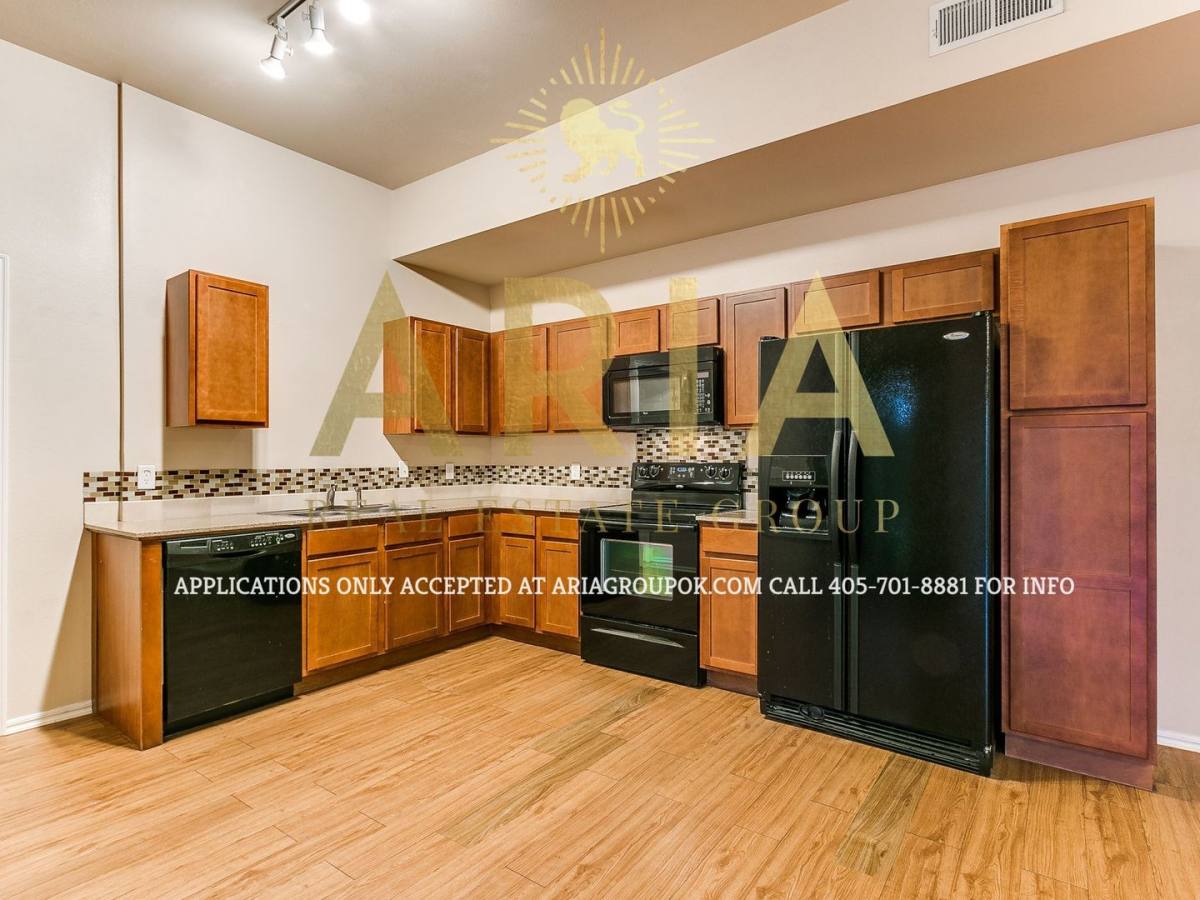 Apartment for rent at 715 Monnett Ave, Norman, OK 73069