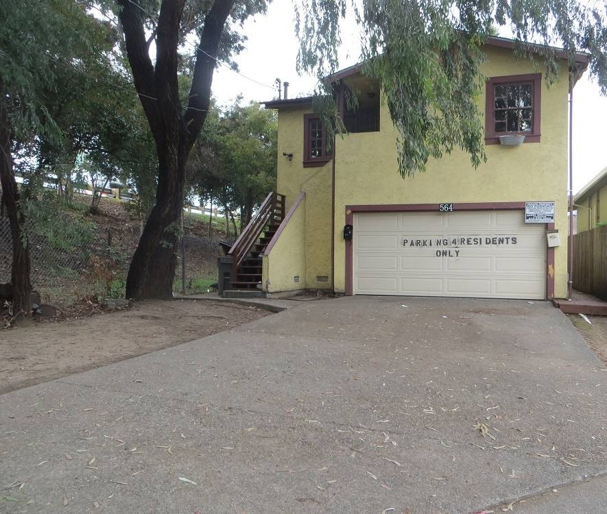 Apartment for rent at 564 44th St, Oakland, CA 94609
