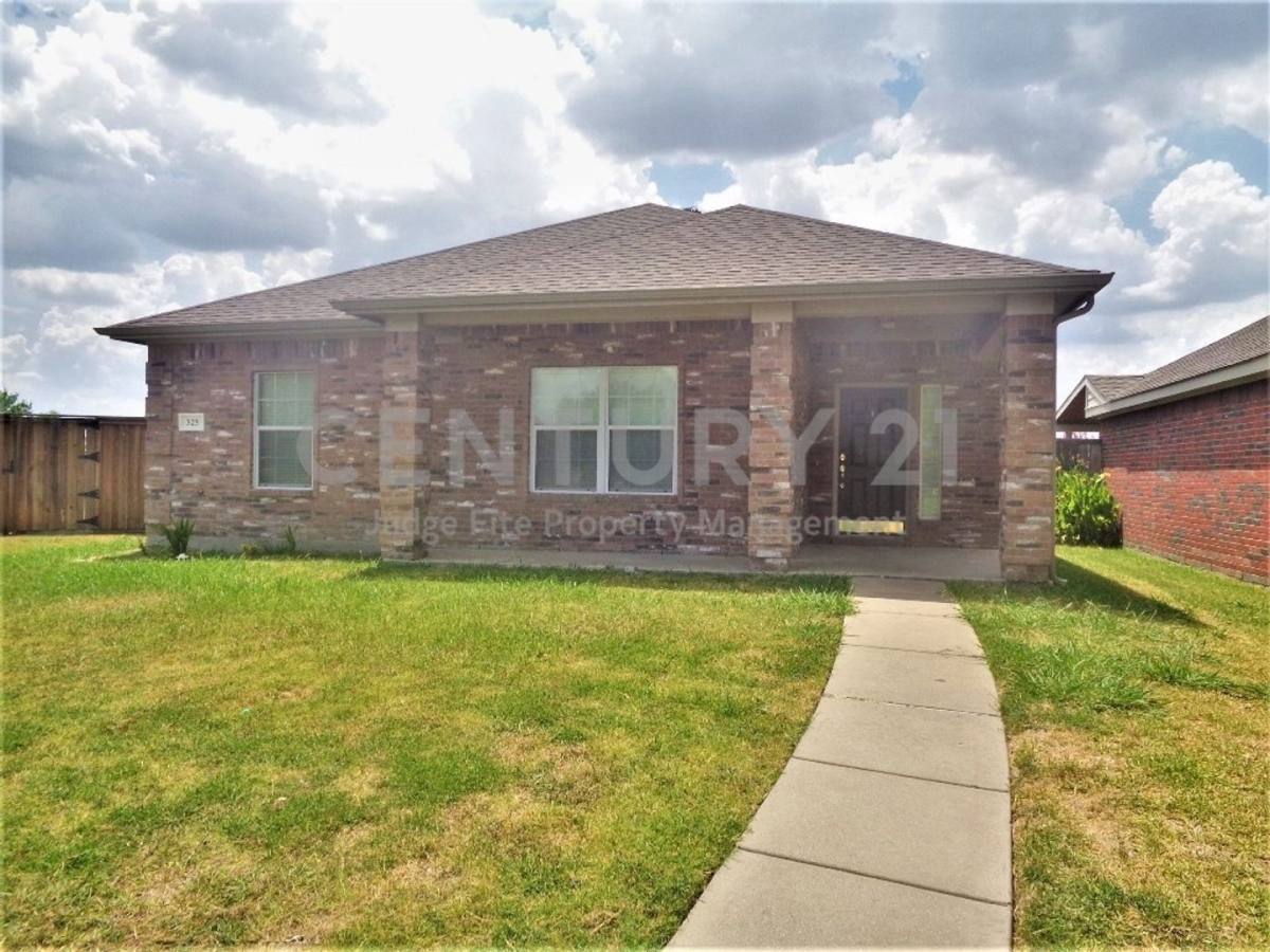 House for rent at 325 Pemberton Dr, Wylie, TX 75098