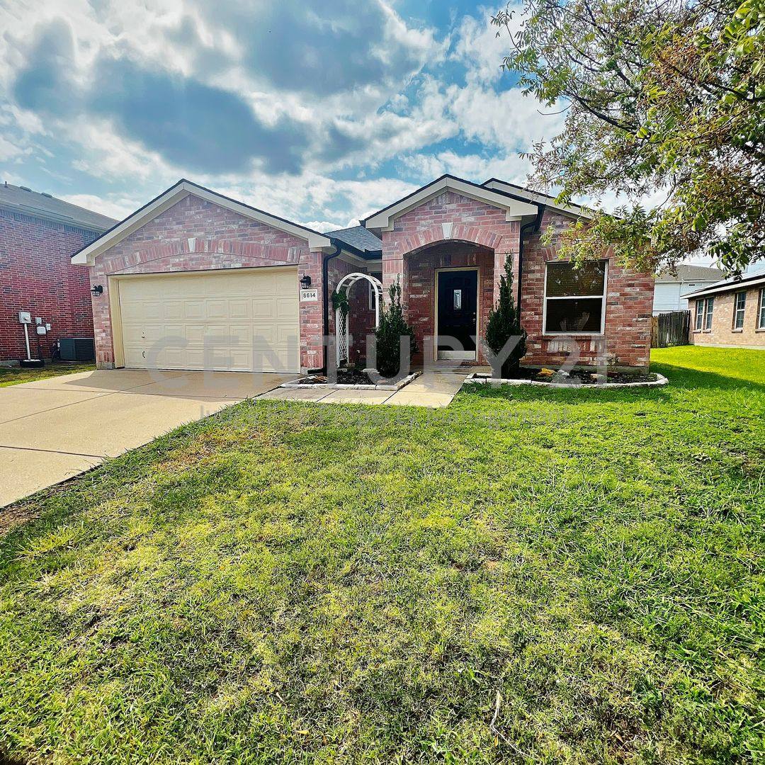 House for rent at 6614 Swainson Trail, Arlington, TX 76002