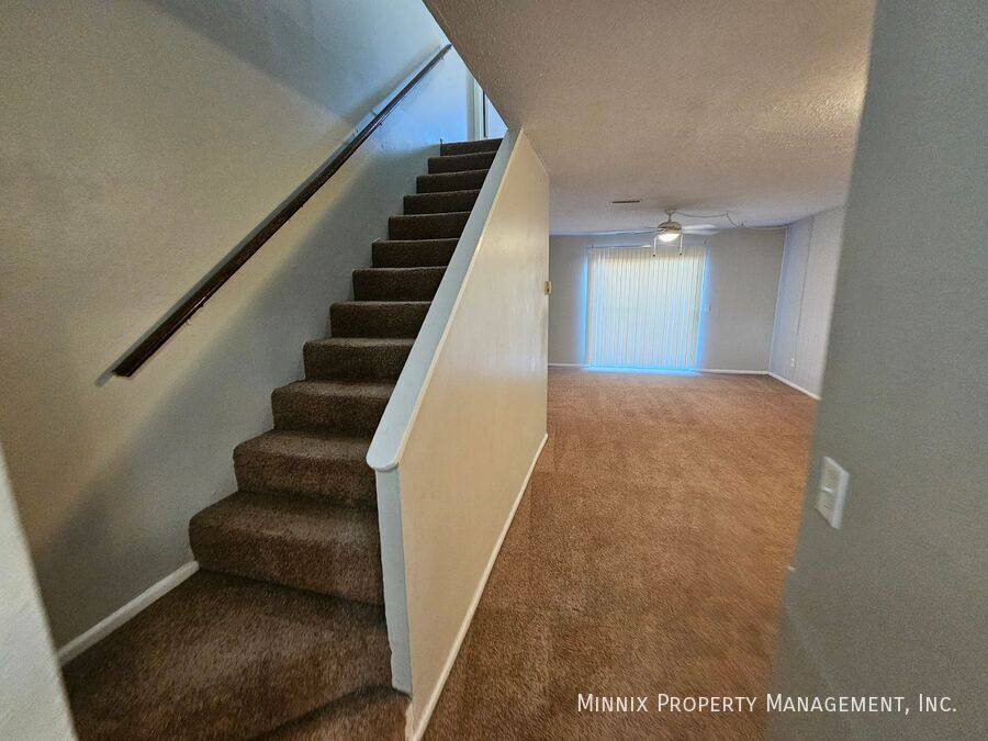 Townhouse for rent at 1606 Yonkers #B, Plainview, TX 79072