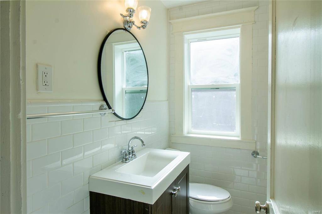 Apartment for rent at 6508 Chamberlain Ave, Saint Louis, MO 63130