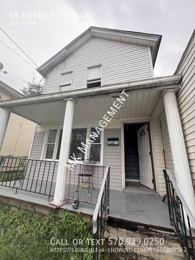 Apartment for rent at 58 Green Place, Scranton, PA 18509