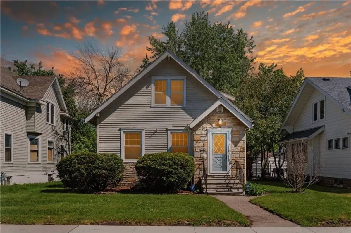 House for rent at 1195 Minnehaha Ave E, Saint Paul, MN 55106