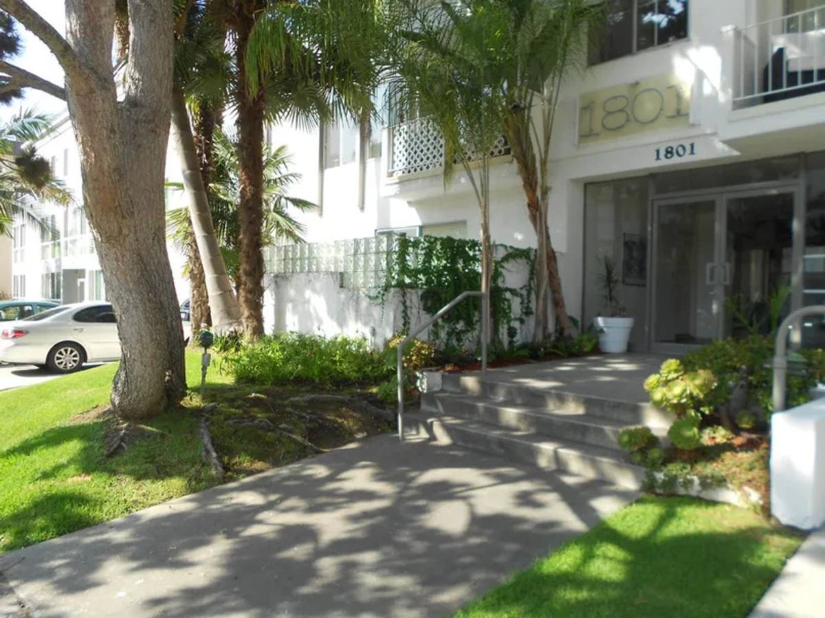 Apartment for rent at 1801 S Bentley Ave, Los Angeles, CA 90025