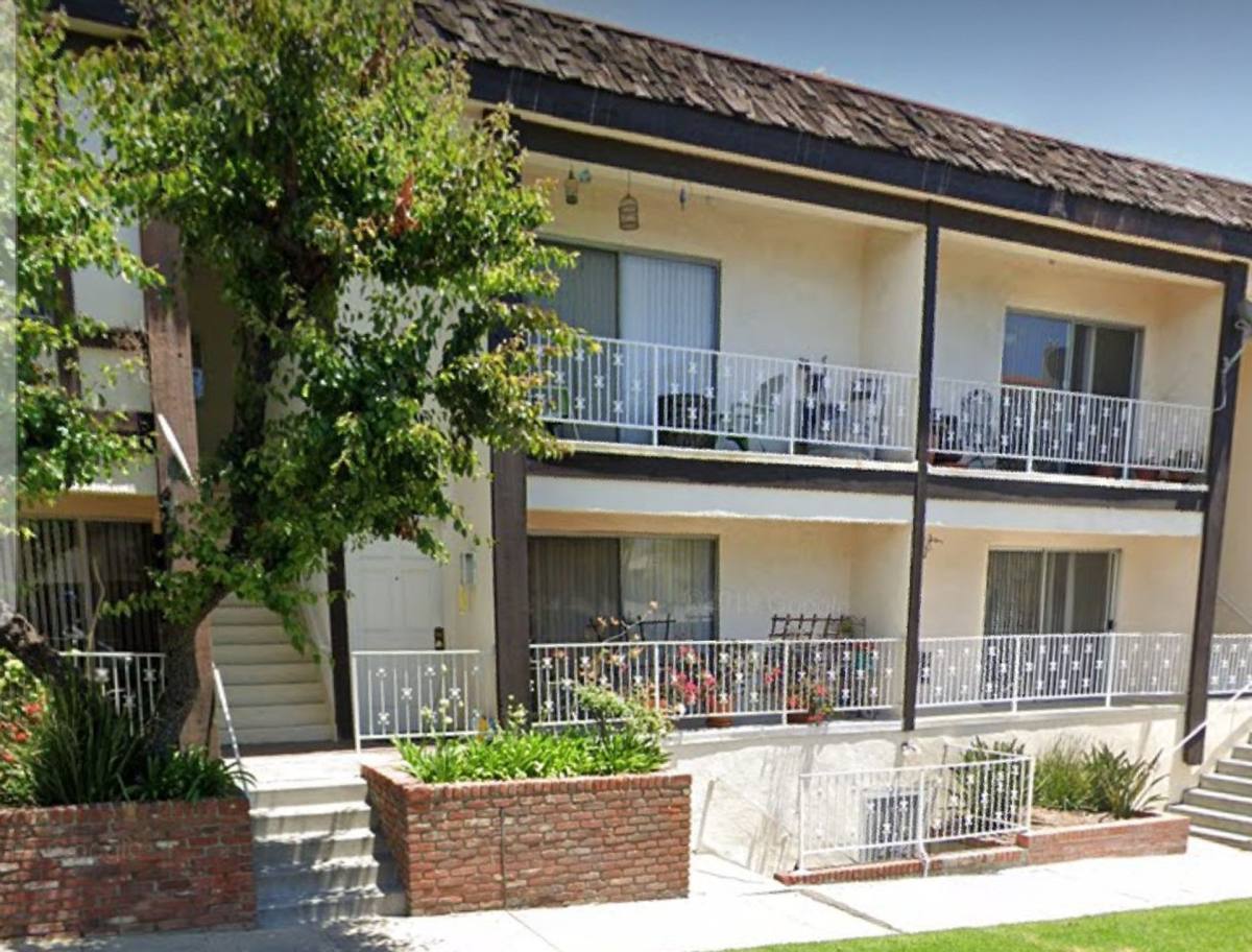 Apartment for rent at 1100 S Granville Ave, Los Angeles, CA 90049