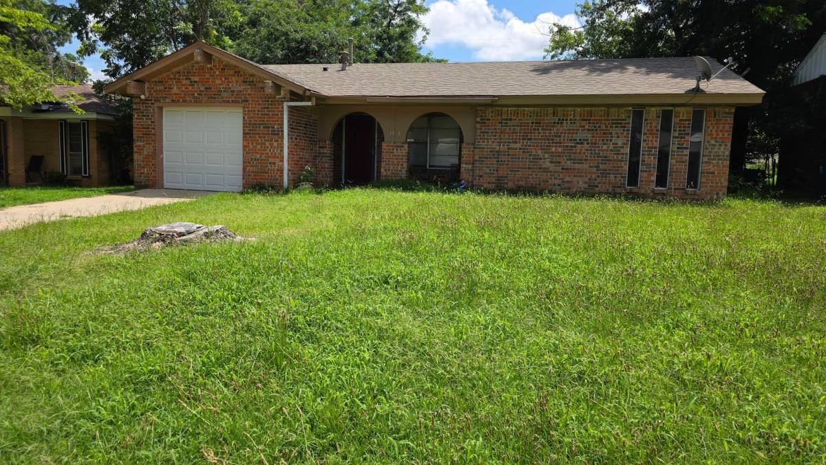 House for rent at 1008 Lotus Ave, Oklahoma City, OK 73130