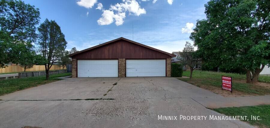 Townhouse for rent at 1301 80th St #B, Lubbock, TX 79423