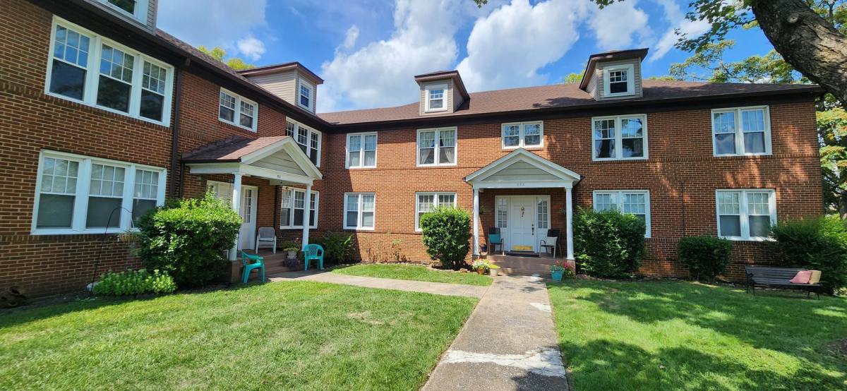 Apartment for rent at 353 Highland Ave SW, Roanoke, VA 24016