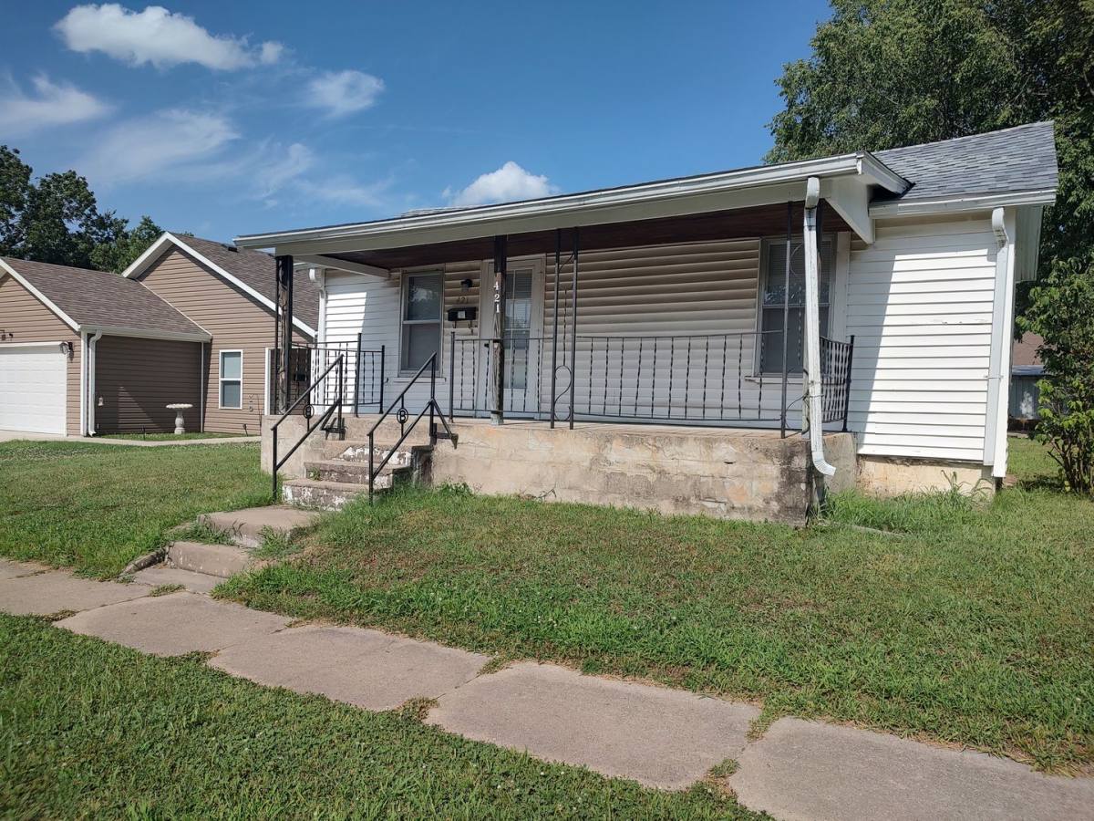 House for rent at 421 N Webb, Webb City, MO 64870