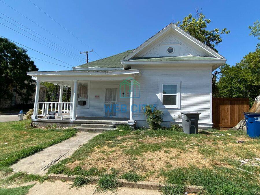 Apartment for rent at 3527 S Harwood St, Dallas, TX 75215