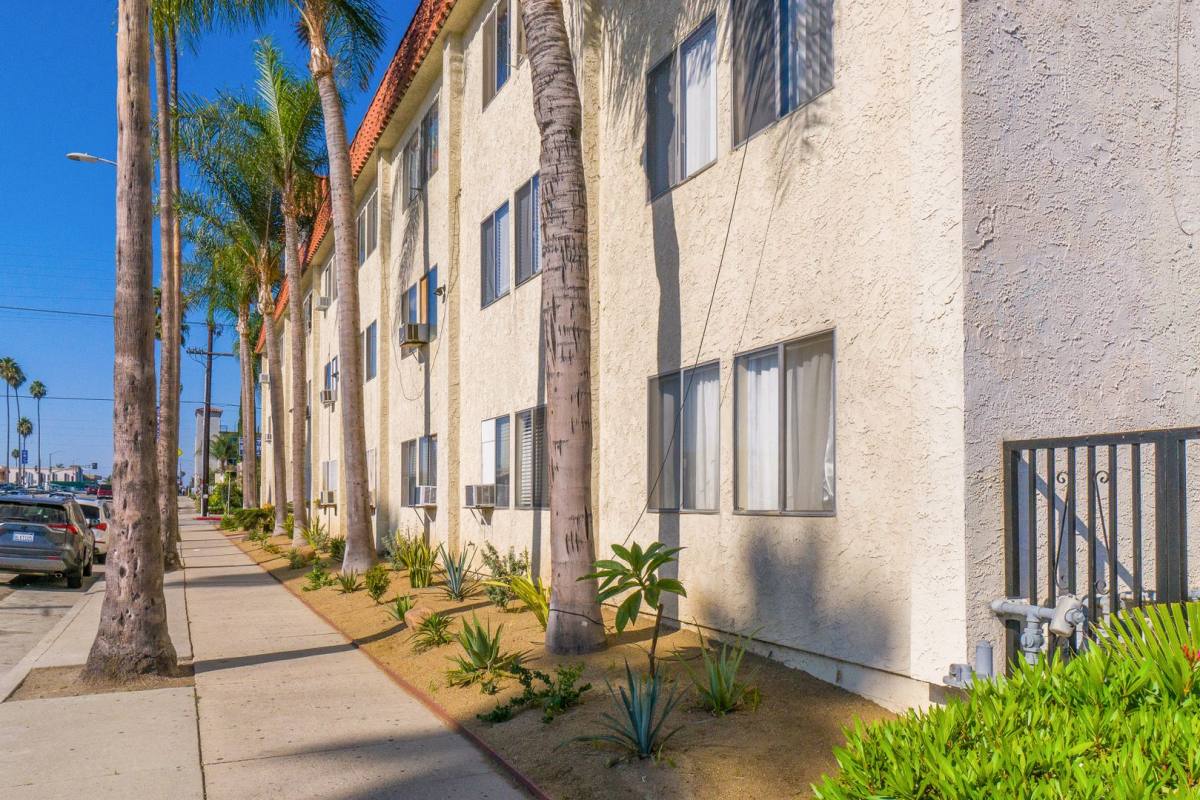 Apartment for rent at 1666 N Avalon Blvd, Wilmington, CA 90744