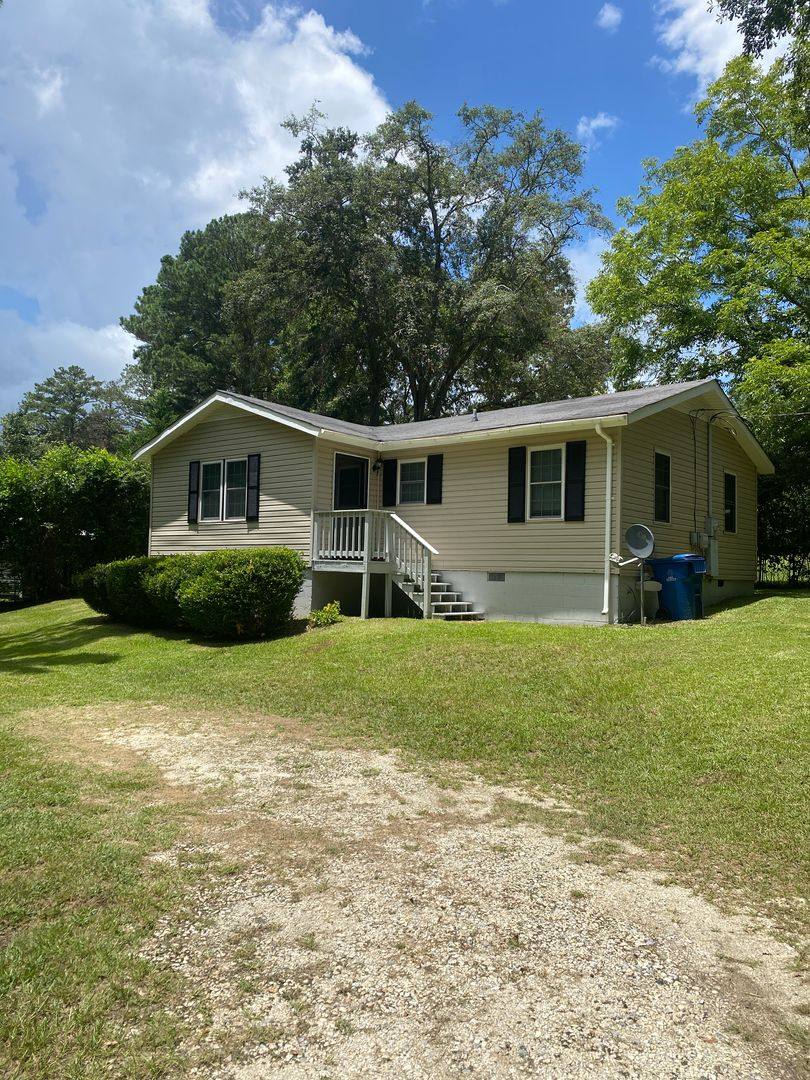 House for rent at 1095 Foster Circle, Valley, AL 36854