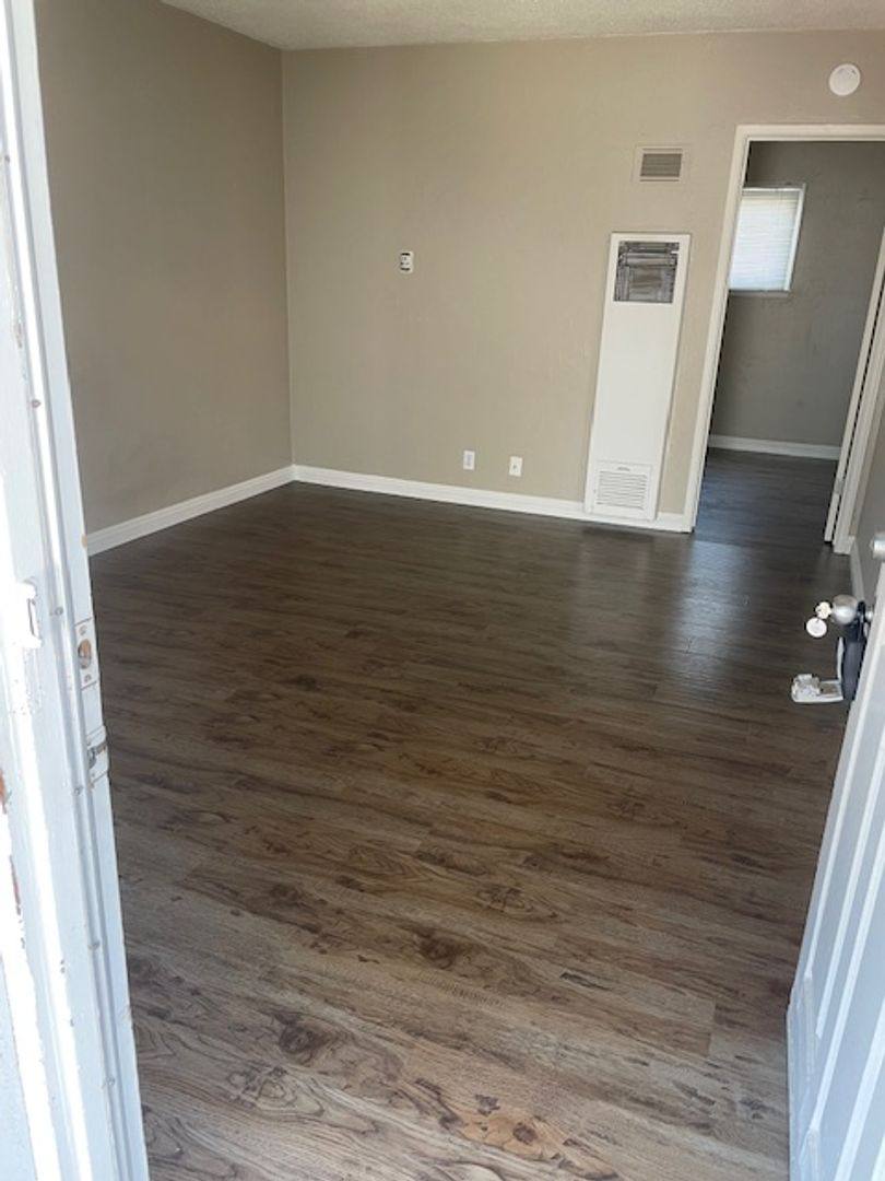 Apartment for rent at 310 W Mountain View Ave, Glendora, CA 91741
