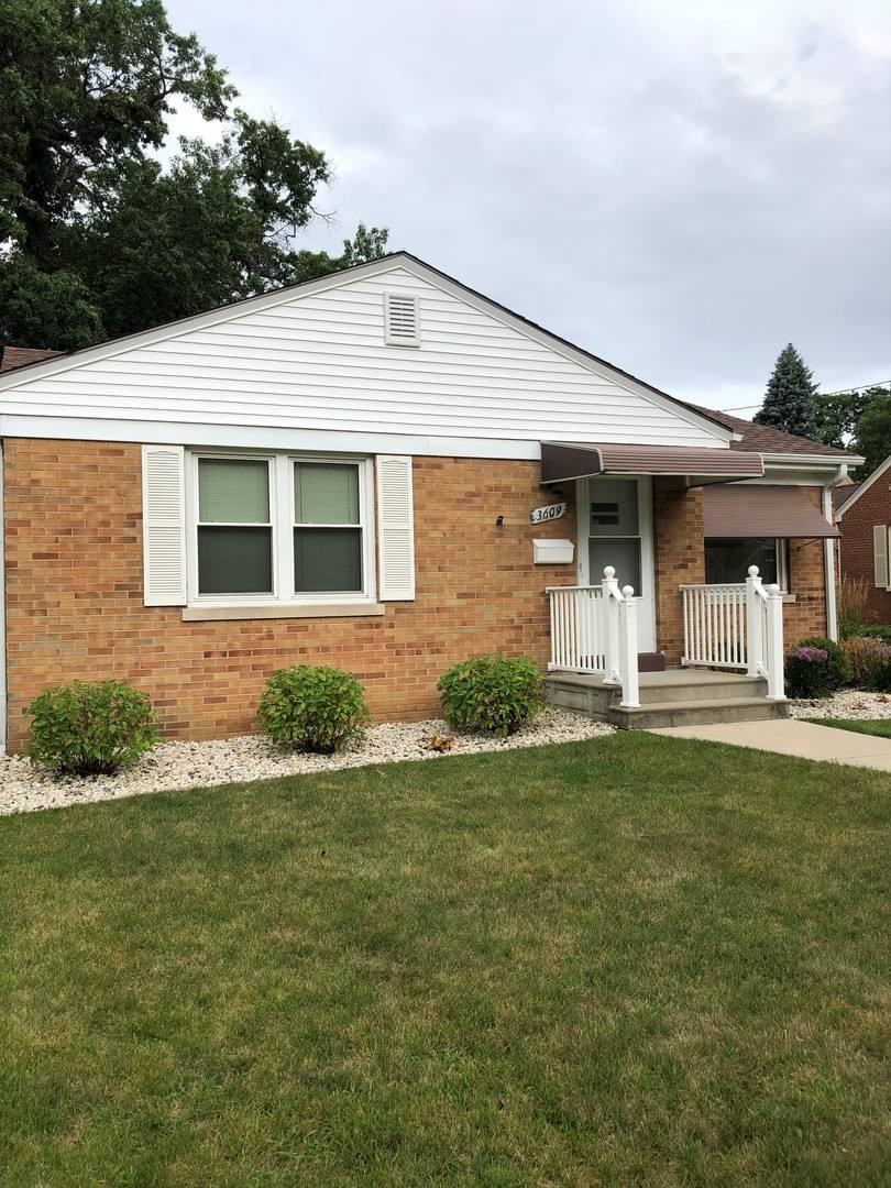 Apartment for rent at 3609 22nd Ave, Kenosha, WI 53140